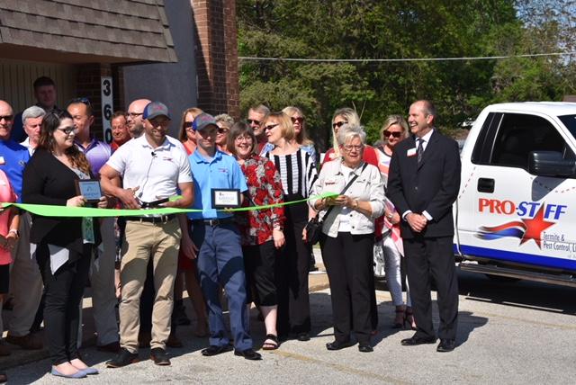 Read more about the article Pro-Staff Termite & Pest Control of Iowa Ribbon Cutting